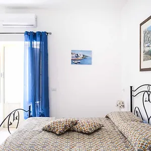 - Casa Centro Storico Città di Lipari